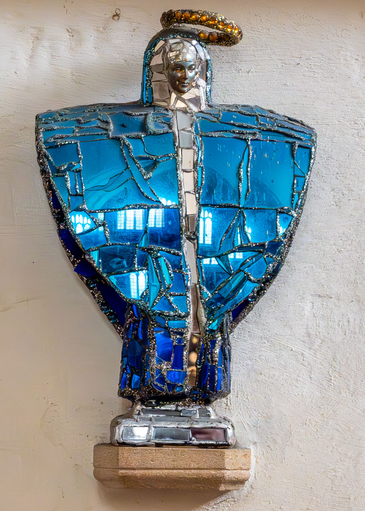 Glass statue of the Blessed Virgin Mary at St Mary’s, Witney
